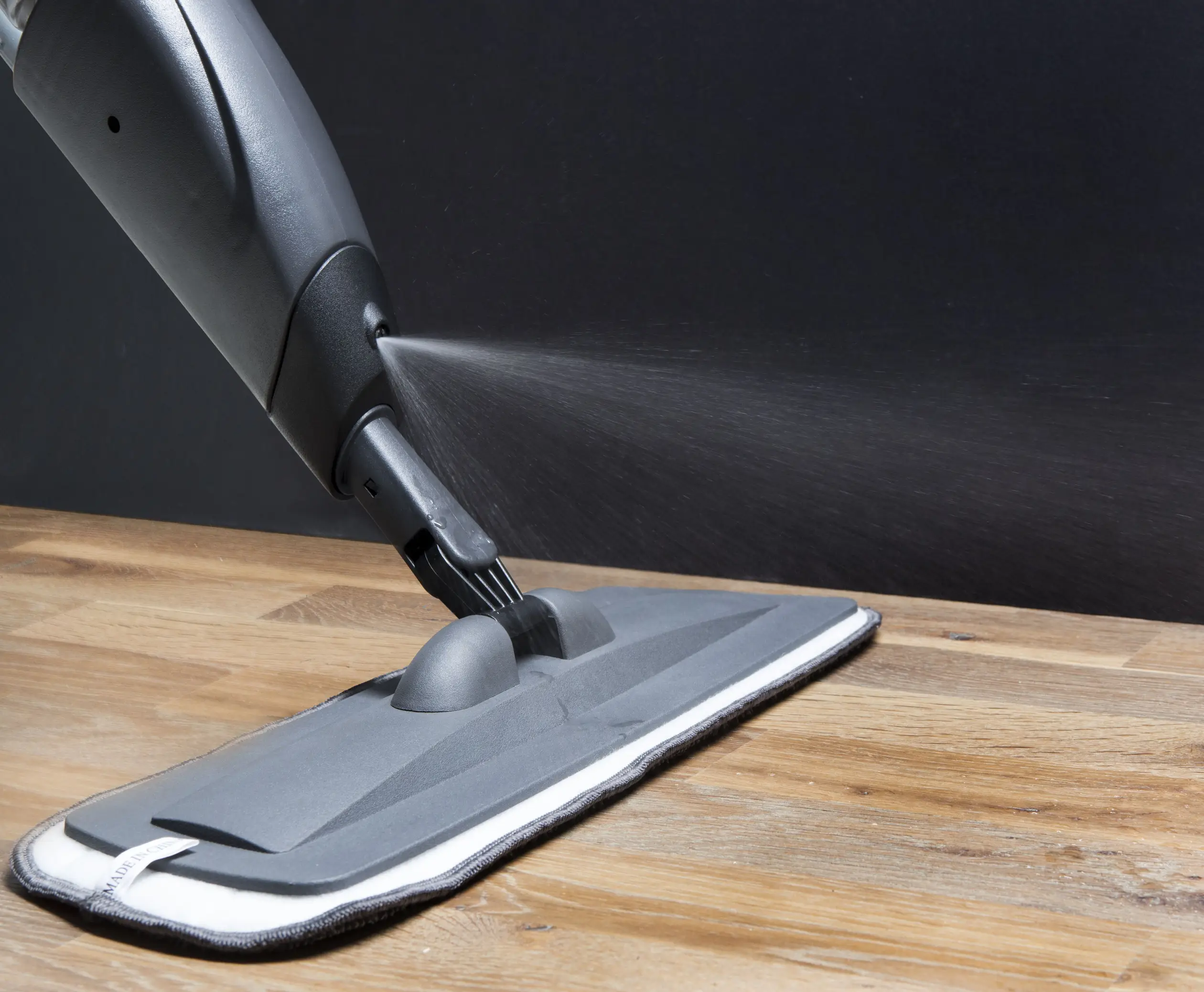 Kährs Yearly Maintenance Service, a professional in-home floor cleaning and maintenance coat service tailored to your floor's specific finish.