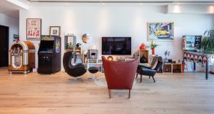 Oak flooring and underlay helping create a welcoming atmosphere within this contemporary Palm Jumeirah apartment. 